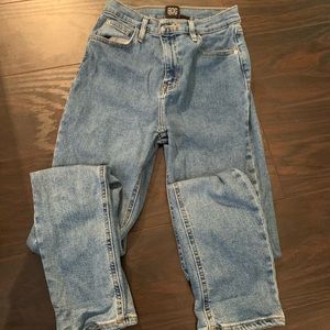 BDG High rise girlfriend jeans